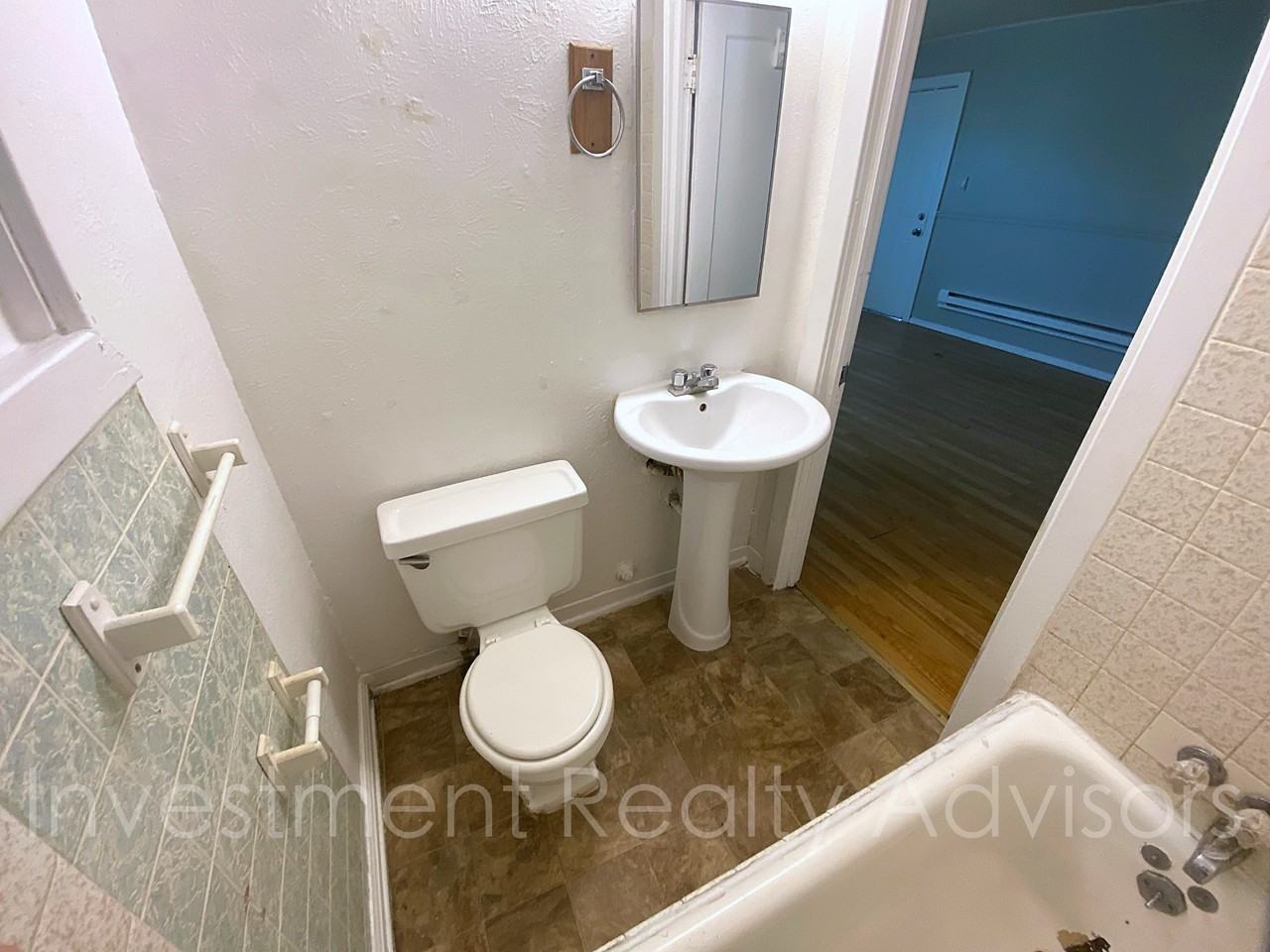 585 N Main St #10 - Photo 6 of 13