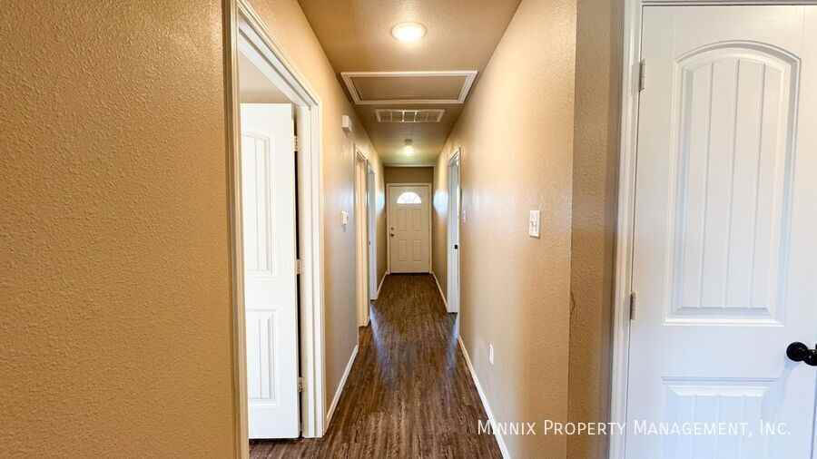 2519 N Avenue O - Photo 7 of 15