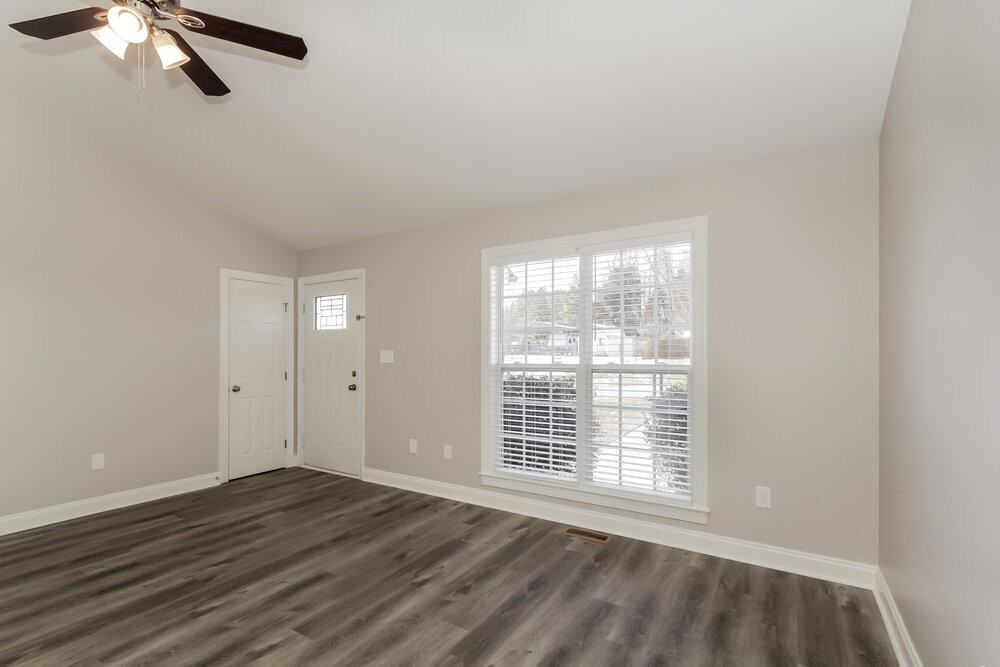 1273 Pressley Downs Dr Se - Photo 4 of 16