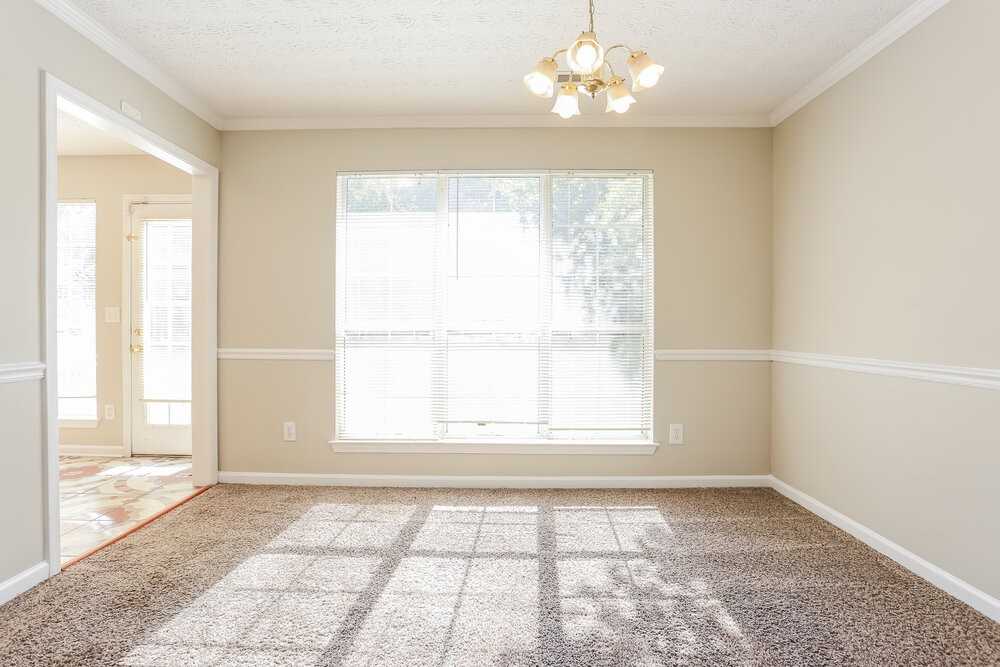 4588 Bouldercrest Rd - Photo 6 of 18