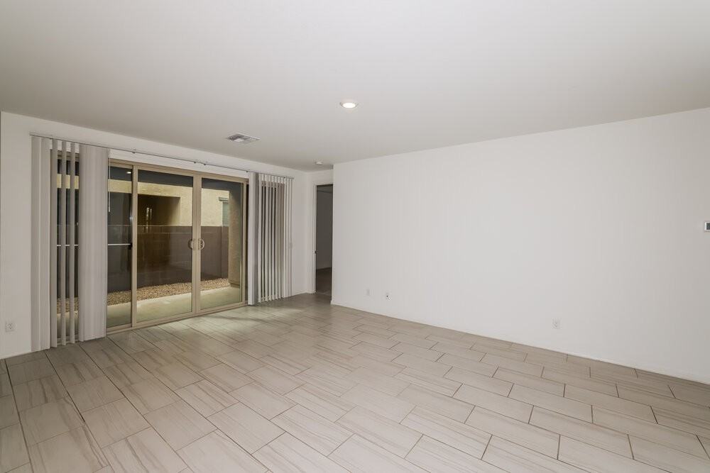 9259 E Static Ave - Photo 4 of 16