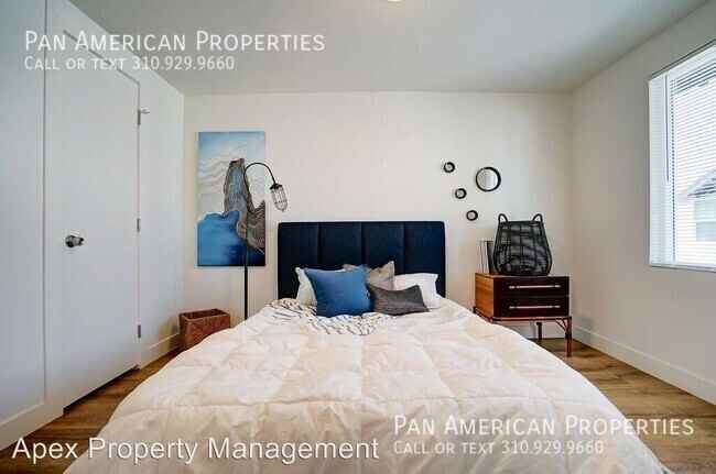 424 E Truslow Ave #01 - Photo 2 of 8