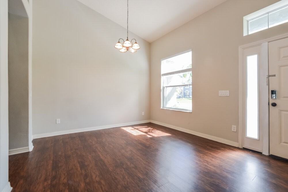 13836 Old Dock Rd - Photo 4 of 16