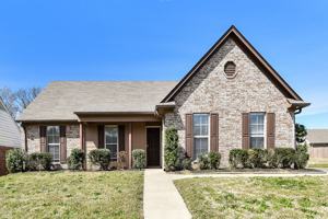 featured image of 8213 Park Pike Dr