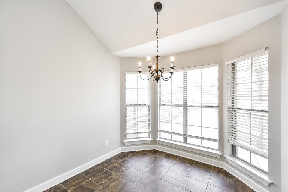 8213 Park Pike Dr - Photo 6 of 16