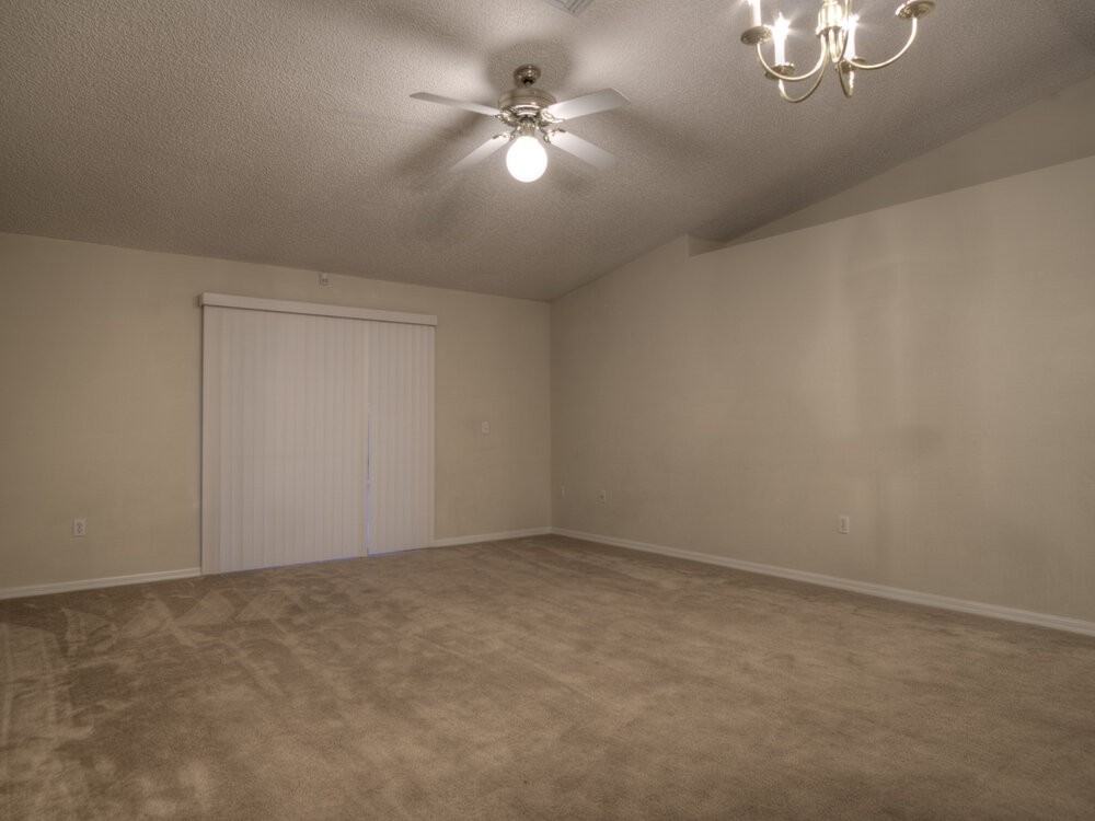 1615 Dartmouth Dr - Photo 5 of 15