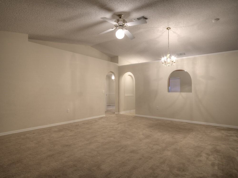 1615 Dartmouth Dr - Photo 6 of 15