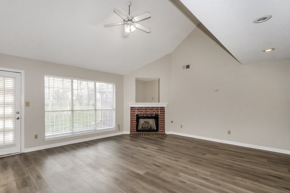 11183 Ewe Turn Dr - Photo 3 of 15