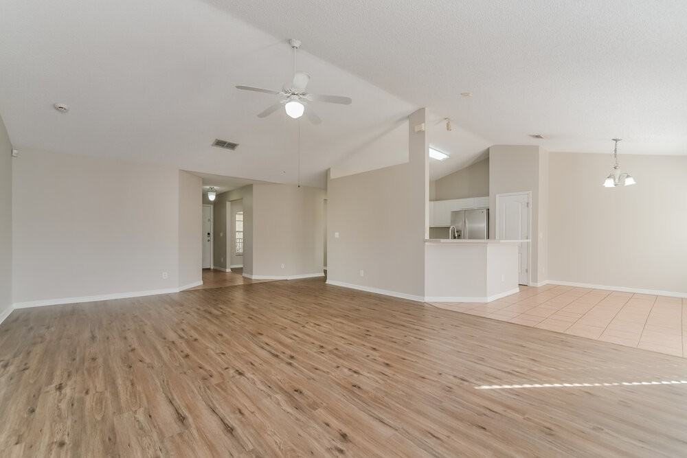 214 Pleasant Hill Dr - Photo 3 of 16