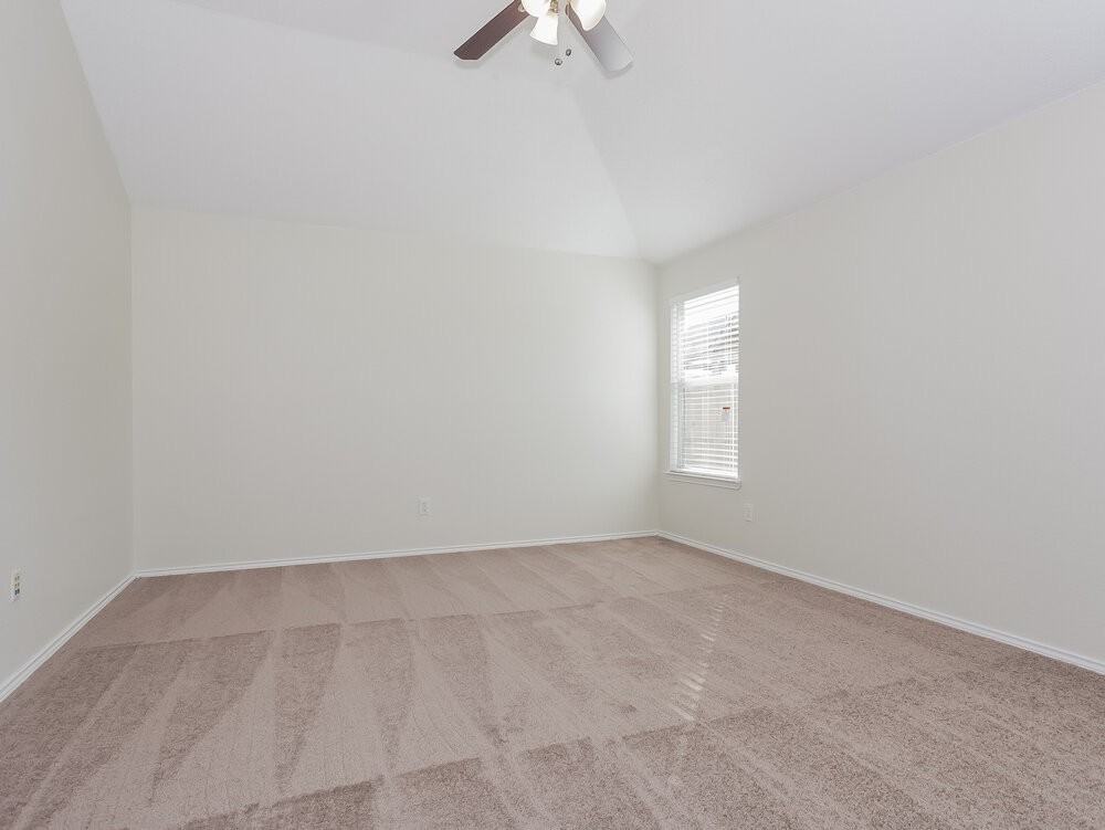 11008 Briaroaks Dr - Photo 7 of 13