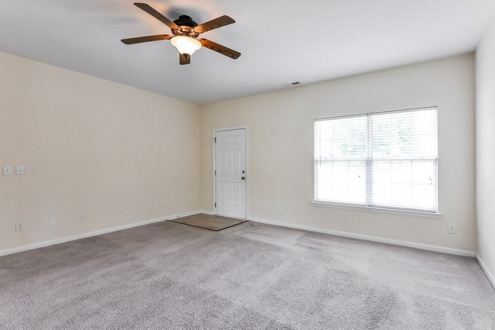 3508 Hamilton Mill Dr - Photo 6 of 17