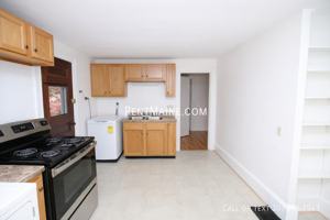 featured image of 17 Margin St #2