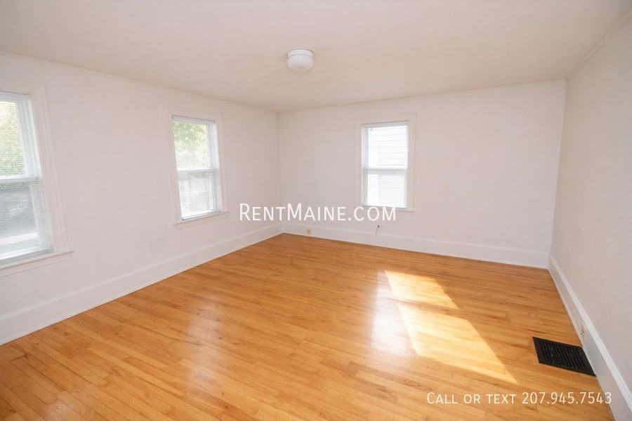 17 Margin St #2 - Photo 5 of 13