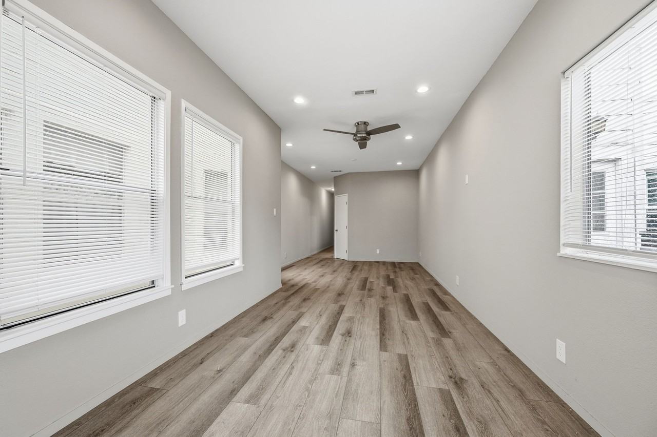 155 Russ St - Photo 6 of 22