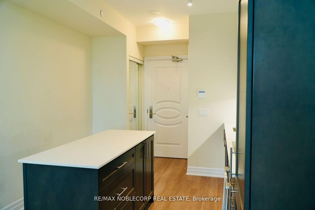 9085 Jane Street - Photo 2 of 14