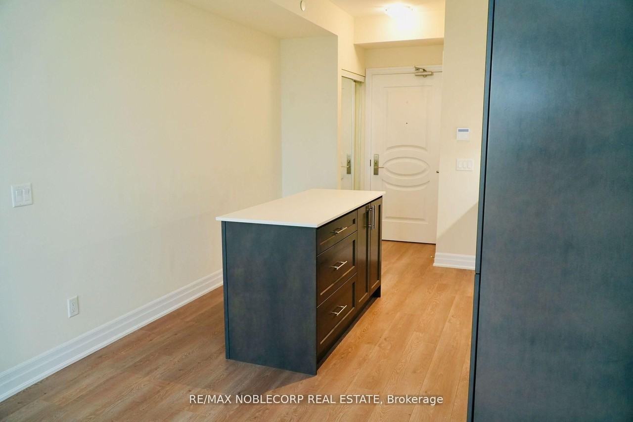 9085 Jane Street - Photo 5 of 14