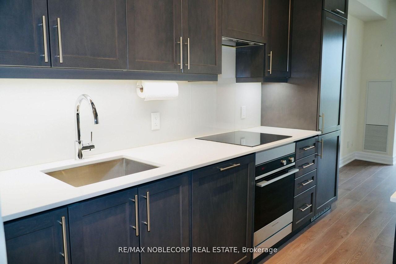 9085 Jane Street - Photo 4 of 14