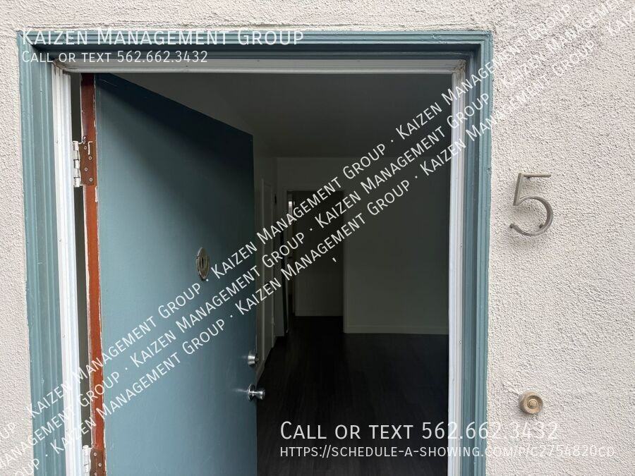 1862 Pine Ave #1862-5 - Photo 2 of 10