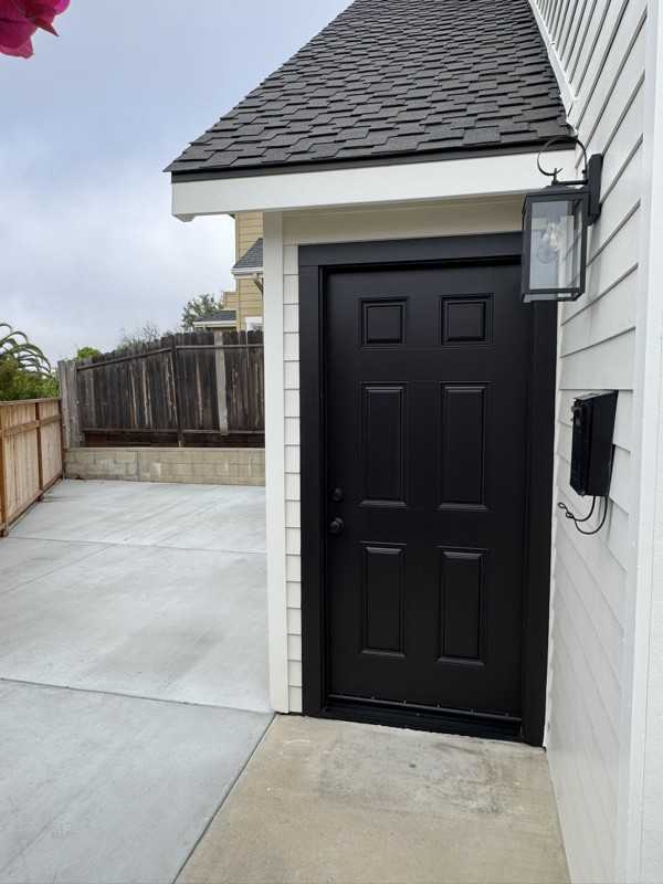 2345 Bushnell St - Photo 2 of 13