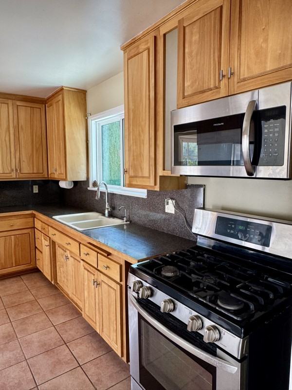 16653 Tulsa St - Photo 3 of 12