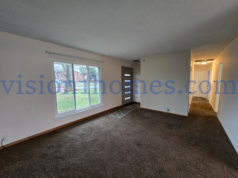 433 Lewis Blvd - Photo 4 of 18