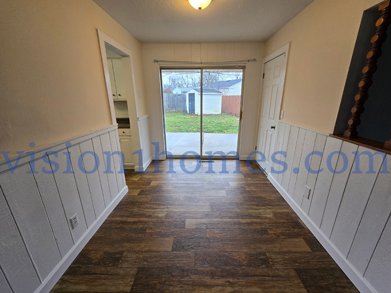 433 Lewis Blvd - Photo 7 of 18