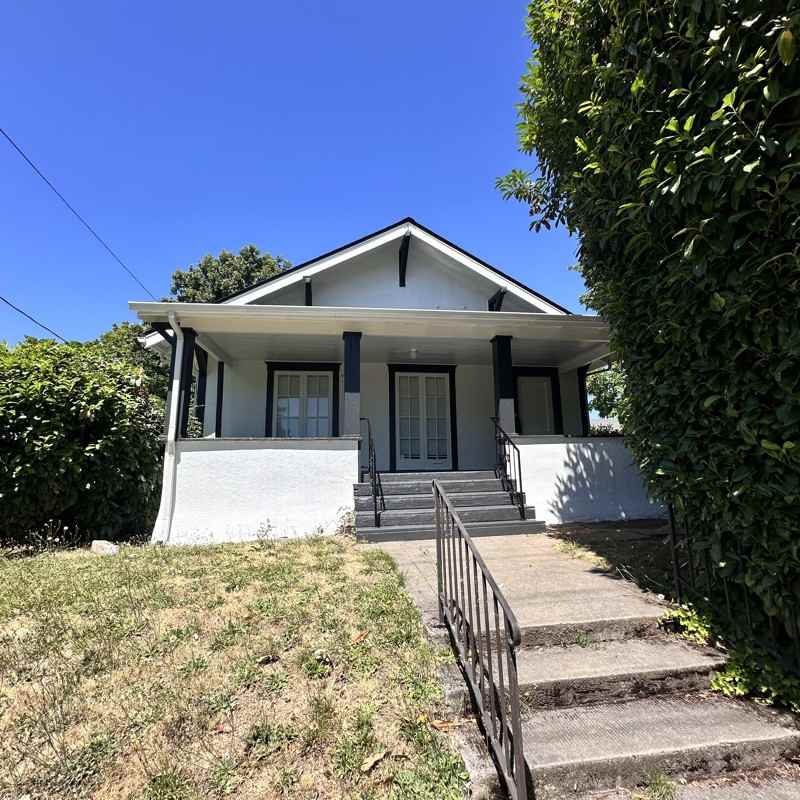 506 E 17th St - Photo 7 of 42