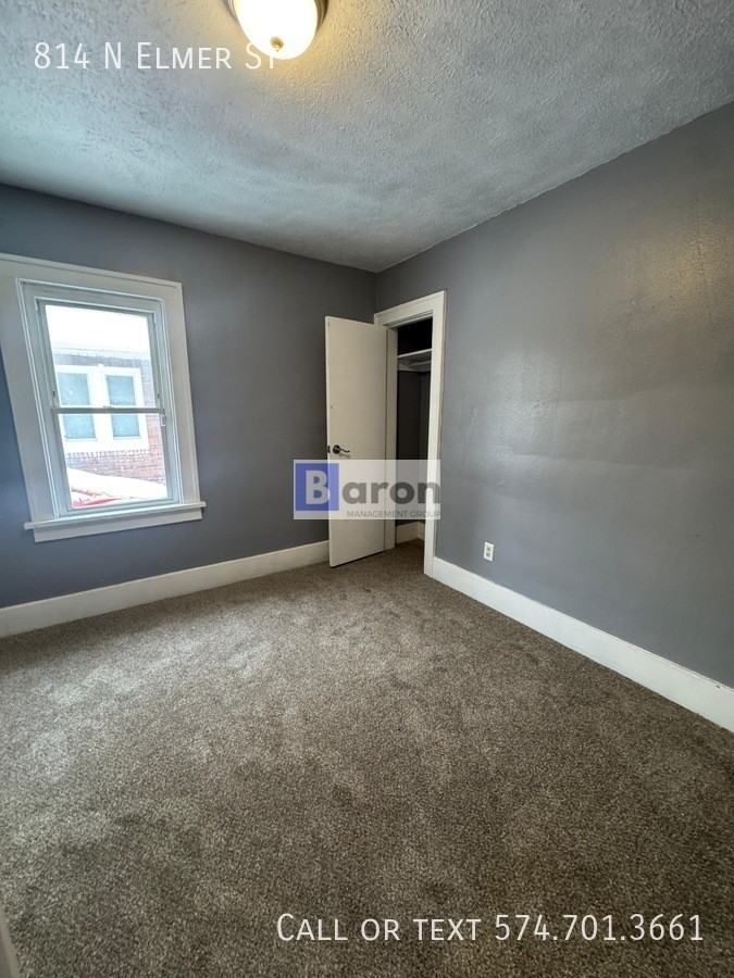 814 N Elmer St - Photo 5 of 10