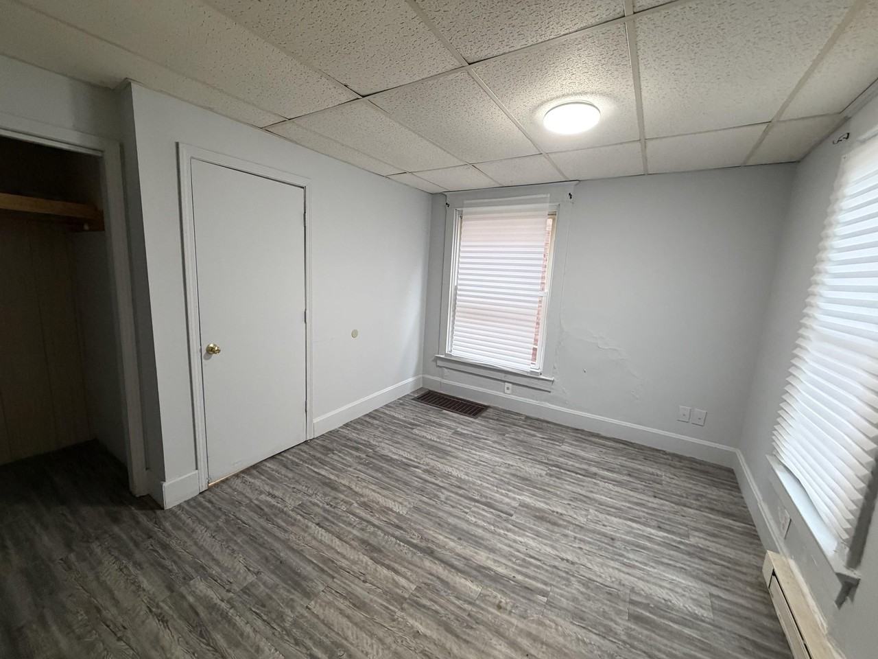 1114B N Gilbert St - Photo 6 of 7