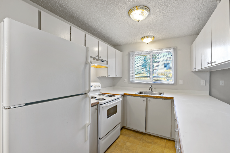 11540 Pinehurst Way Ne #203 - Photo 7 of 17