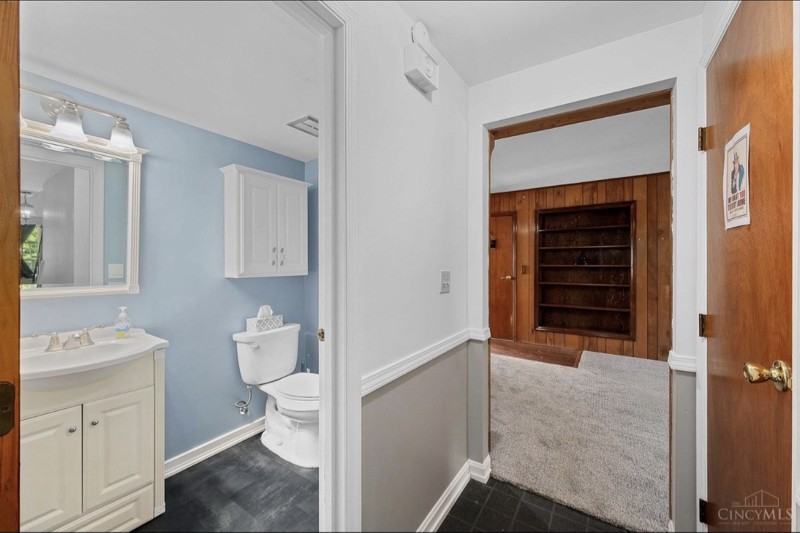 1002 Stanwood Dr - Photo 5 of 16