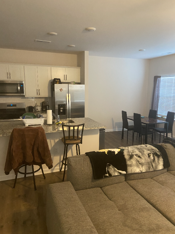 157 Leo St - Photo 3 of 7