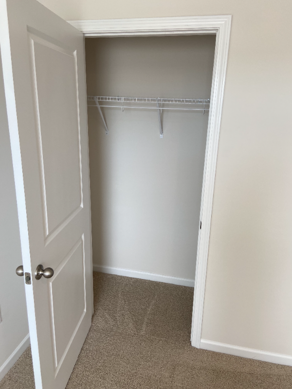 157 Leo St - Photo 5 of 7