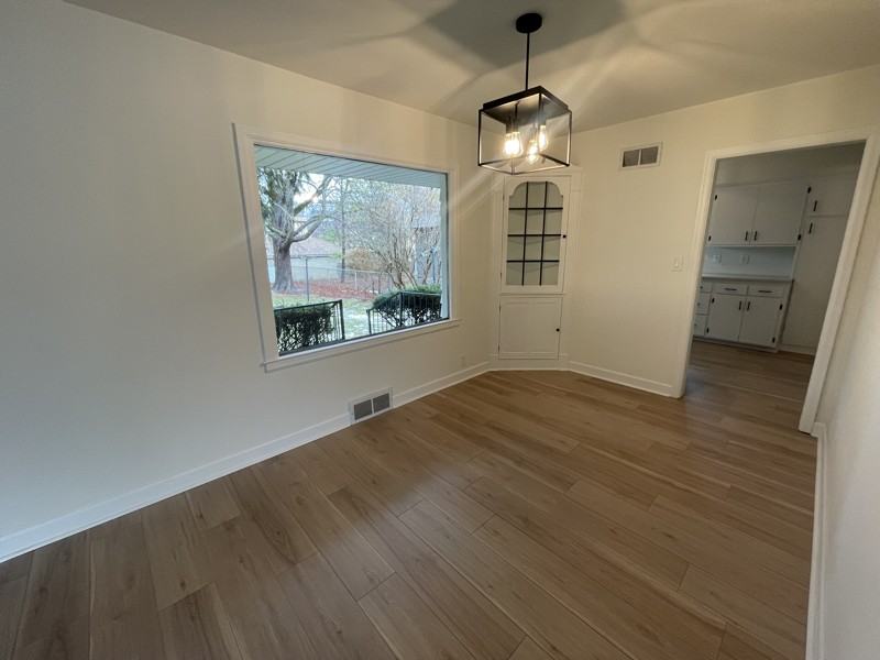 9212 W Michigan St - Photo 4 of 14