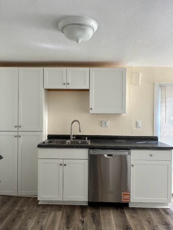 3212 N Cook St - Photo 2 of 14