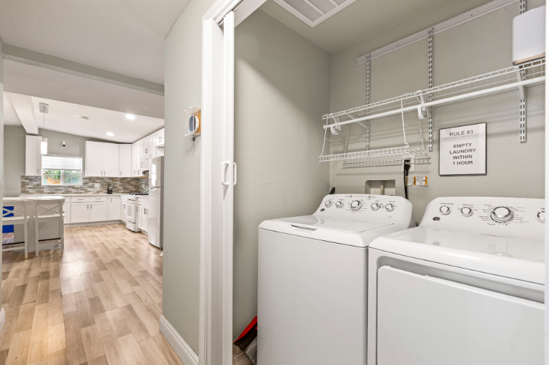 2417 E Wilson Ave - Photo 4 of 4