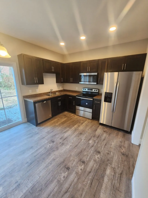 101 Towne View Dr - Photo 3 of 10