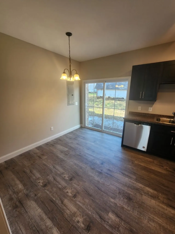 107 Towne View Dr - Photo 4 of 10