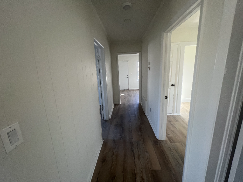 1242 N Ohio Ave - Photo 4 of 10