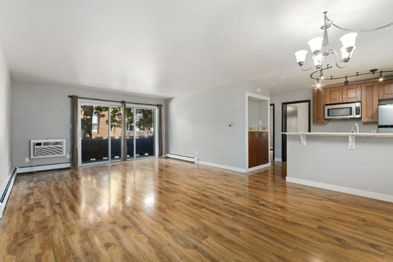 1315 Kirkwood Dr - Photo 2 of 10