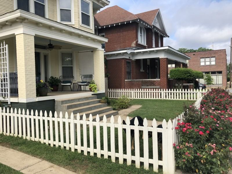 621 W Daisy L Gatson Bates Dr #B - Photo 2 of 21