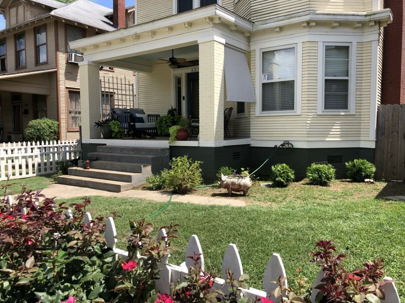 621 W Daisy L Gatson Bates Dr #B - Photo 3 of 21