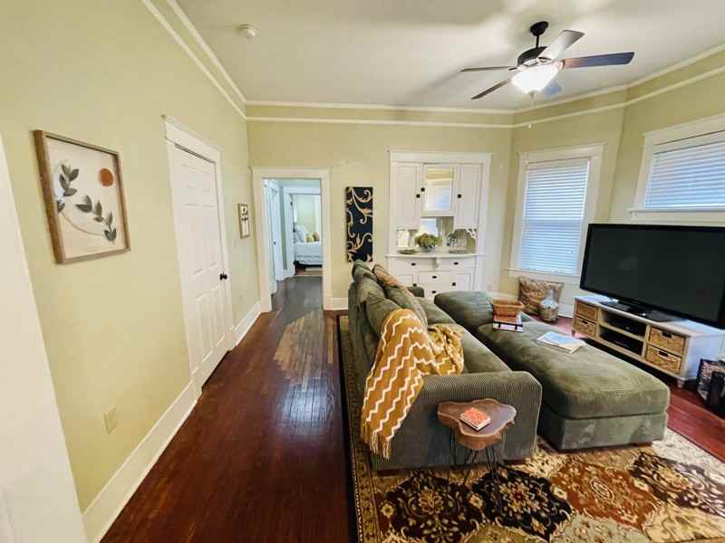 621 W Daisy L Gatson Bates Dr #B - Photo 7 of 21