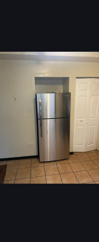 6329 S Loomis Blvd #2 - Photo 3 of 10