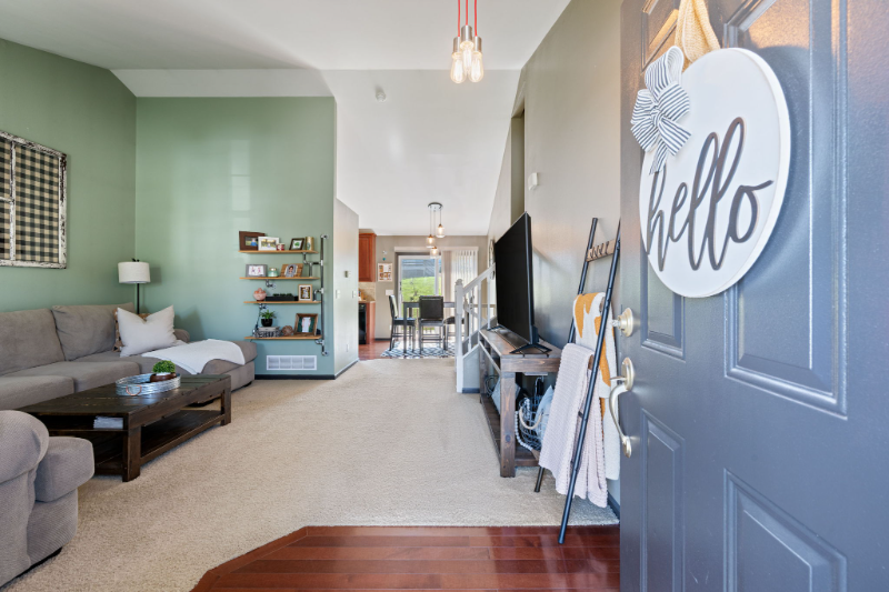 8753 Quest St - Photo 4 of 20