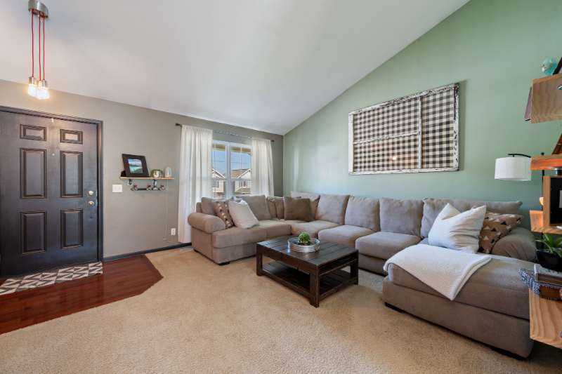 8753 Quest St - Photo 5 of 20