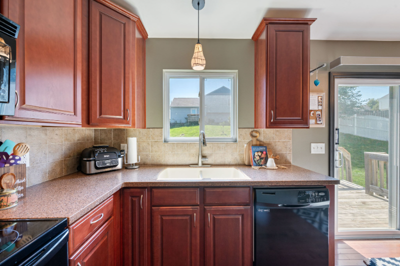 8753 Quest St - Photo 7 of 20