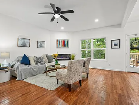 3925 Pine Shore Cir - Photo 3 of 16