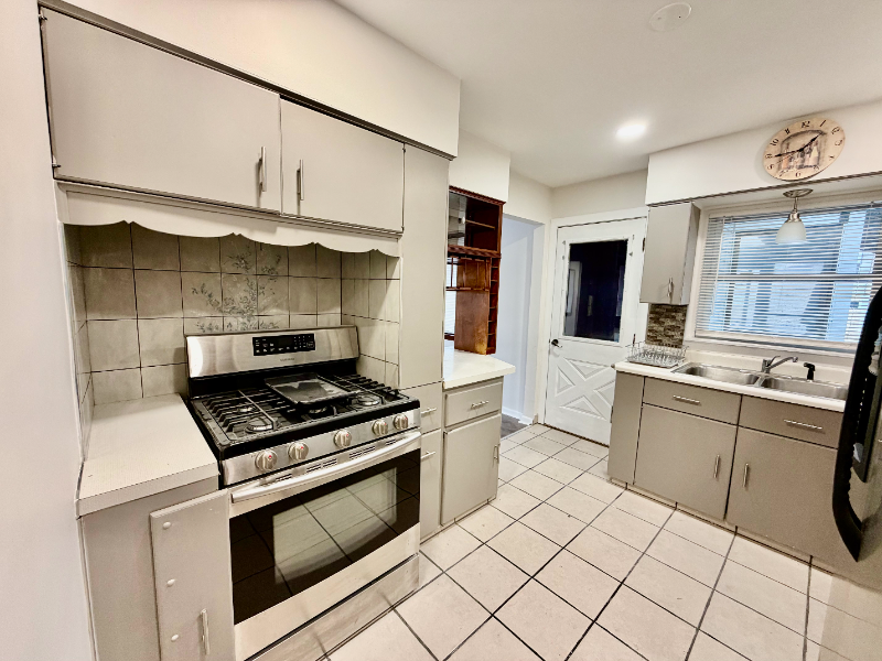 3620 42nd Pl - Photo 4 of 13