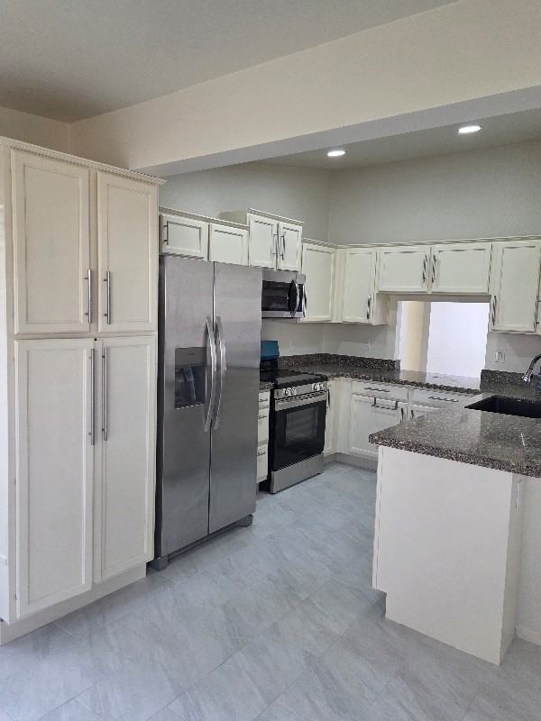 8720 W Diana Ave - Photo 4 of 12